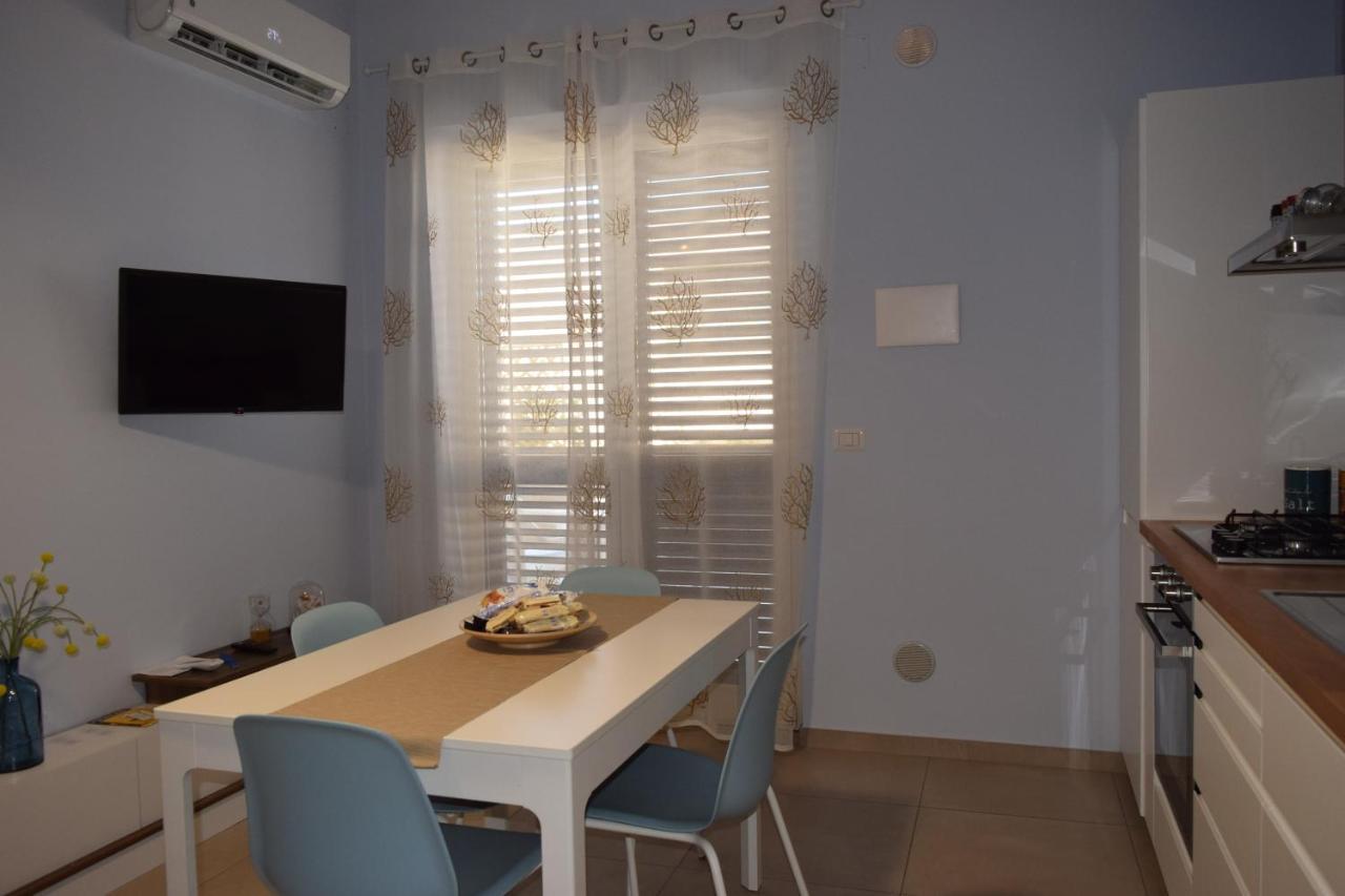 Casa Vacanze Lombardo Santa Teresa Di Riva Eksteriør bilde