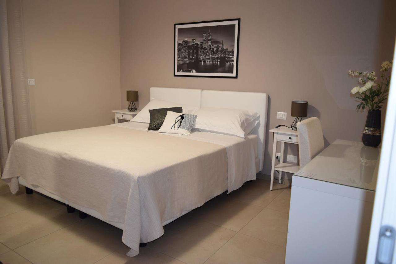 Casa Vacanze Lombardo Santa Teresa Di Riva Eksteriør bilde