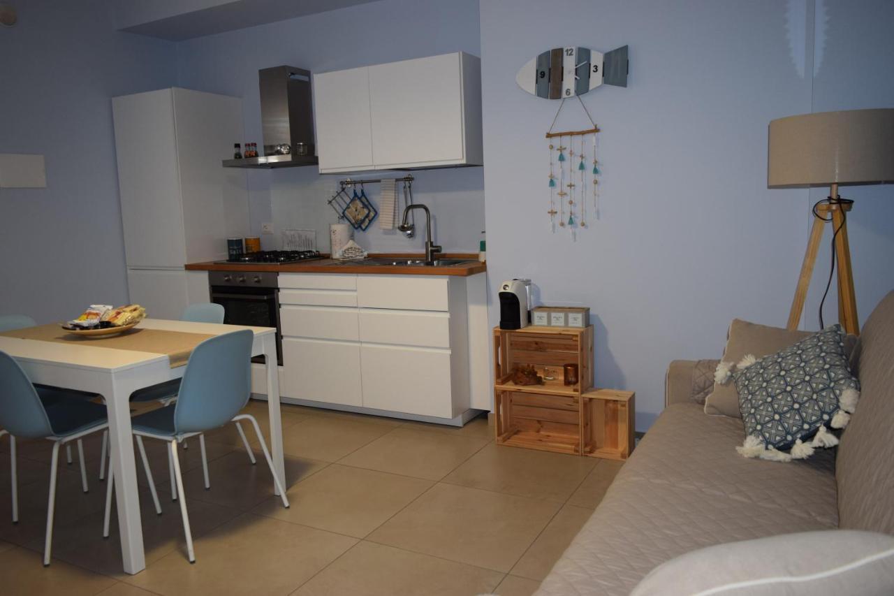 Casa Vacanze Lombardo Santa Teresa Di Riva Eksteriør bilde