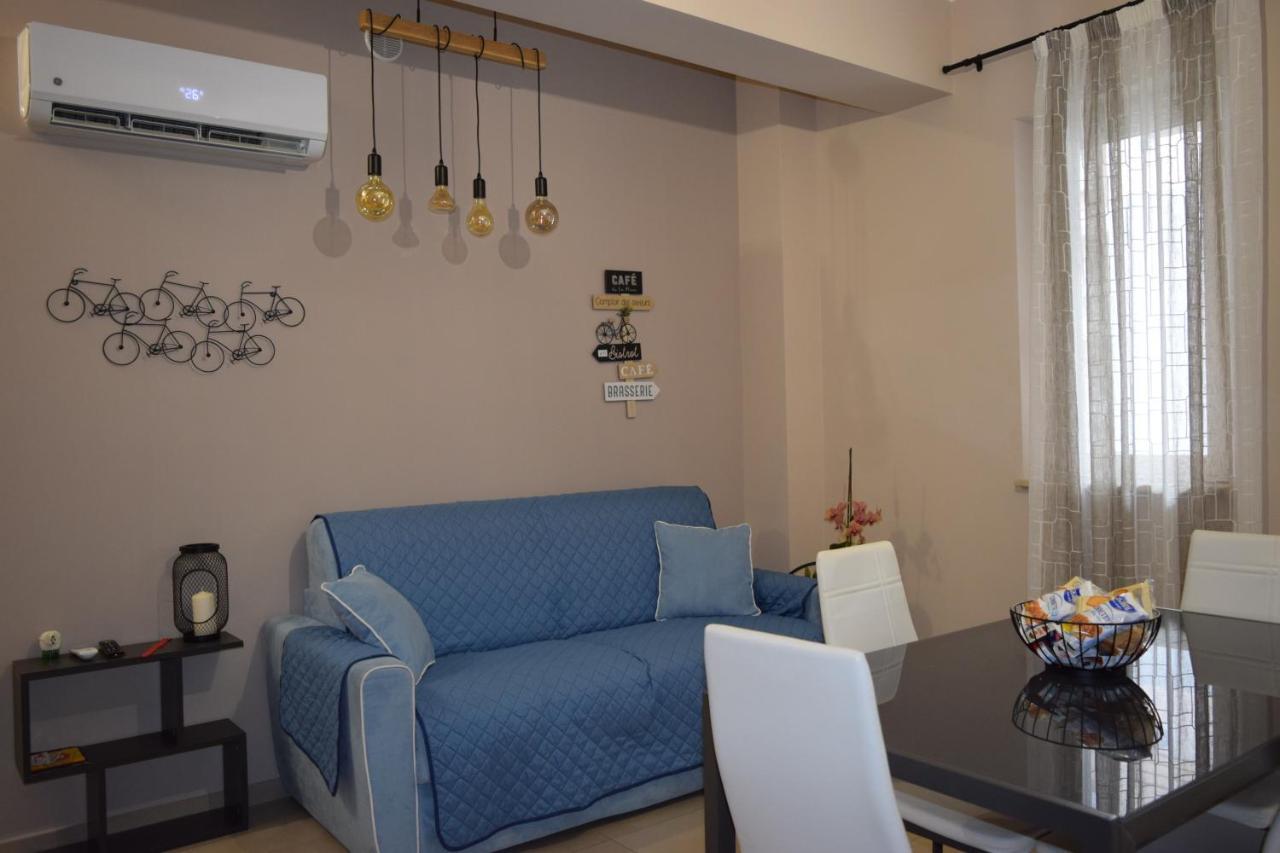 Casa Vacanze Lombardo Santa Teresa Di Riva Eksteriør bilde