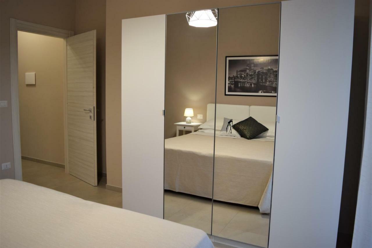 Casa Vacanze Lombardo Santa Teresa Di Riva Eksteriør bilde