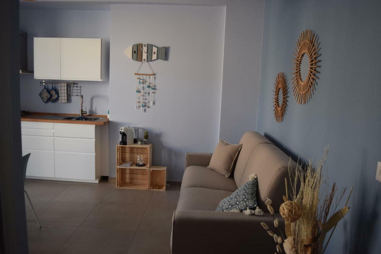 Casa Vacanze Lombardo Santa Teresa Di Riva Eksteriør bilde